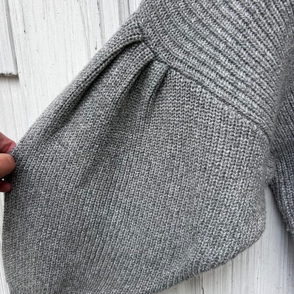 Express Mock Neck Puff Sleeve Ribbed Knit Sweater Gray XL - Picture 4 of 8